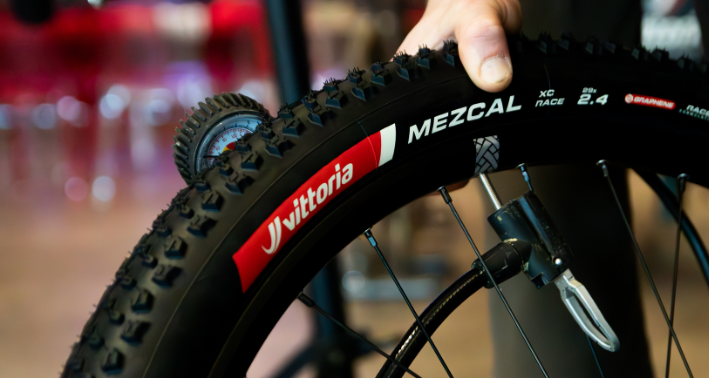 Vittoria’s pressure calculator delivers a formula for every cycling discipline and riding occasion